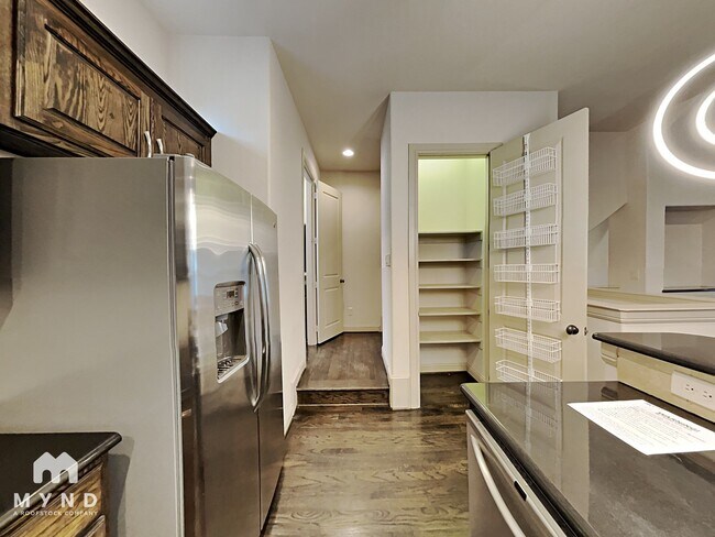 Foto del edificio - 7404 Coronado Way