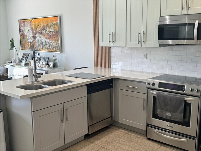 Foto del edificio - 10400 NW 58th Terrace
