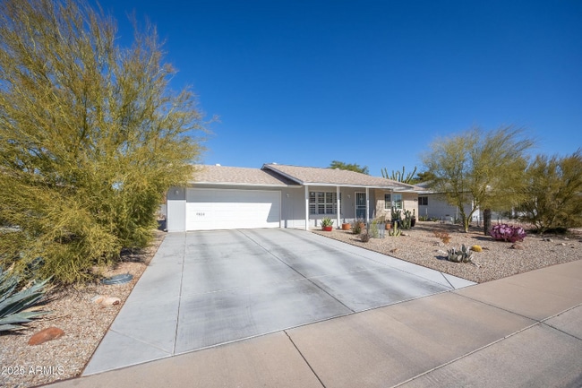 Building Photo - 9834 W Evergreen Dr