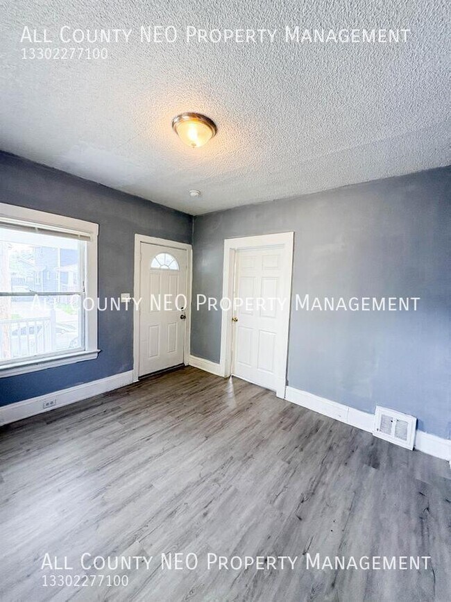 Foto del edificio - 3452 W 91st St