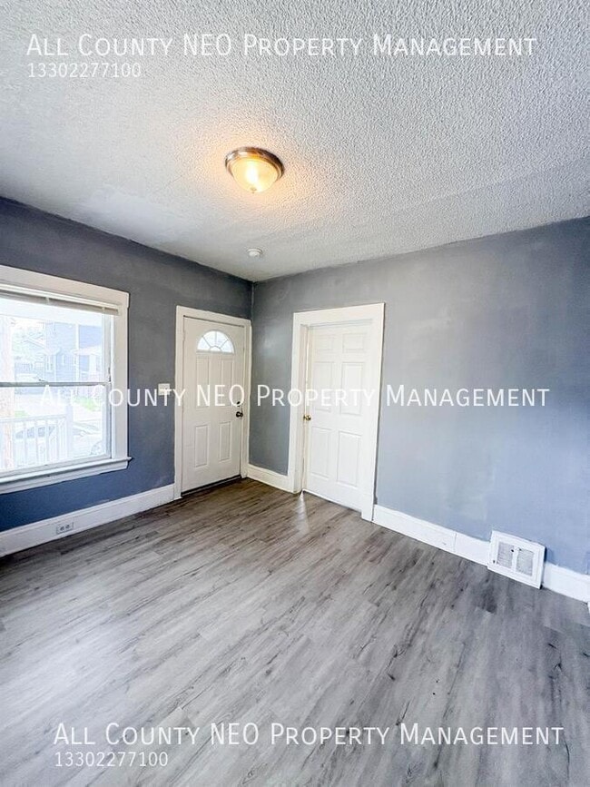 Building Photo - 3452 W 91st St