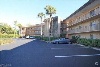 Building Photo - 5667 Rattlesnake Hammock Rd
