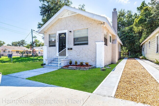 Building Photo - 3 br, 1.5 bath House - 1424 14TH ST S