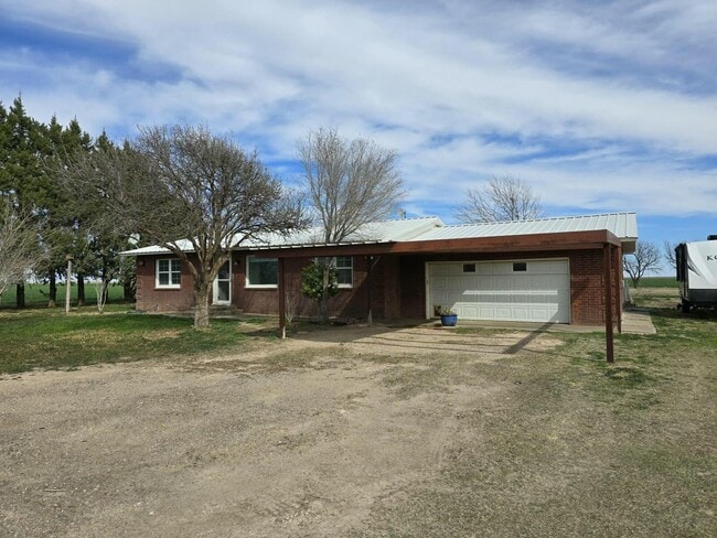 Building Photo - 3006 N County Rd 3500