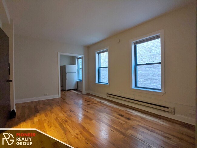 Foto del edificio - 1335 N Dearborn St