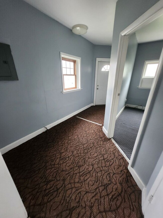 Foto del edificio - Lower 2 bedroom unit