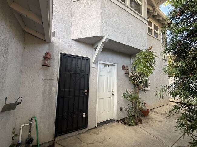 Foto del edificio - 3536-3538 Herman Avenue