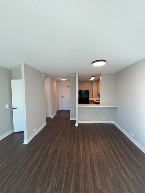 Building Photo - 3450 N. Lake Shore Drive