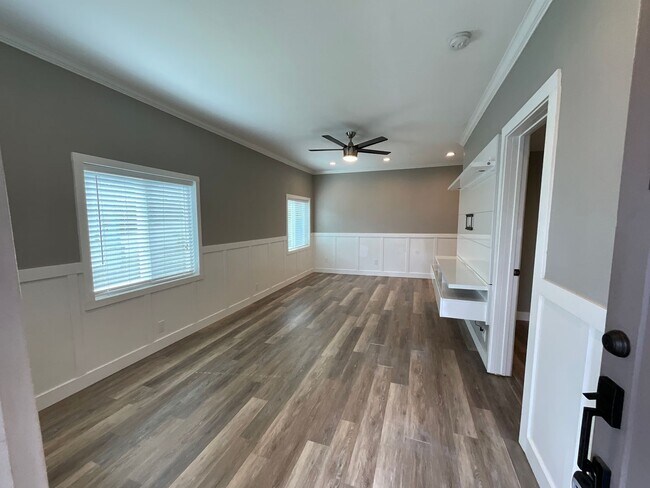 Foto del edificio - 3 Bedroom Home with Beautiful Upgrades in Everett