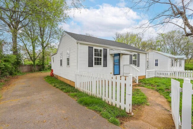 Building Photo - 5506 Winn Ave