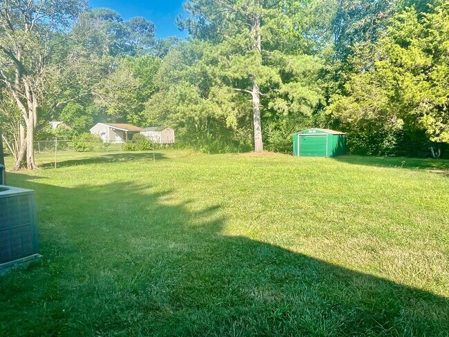 Foto del edificio - Rose213 in Mount Holly’s Catawba Heights area is a well-maintained 2-bedroom, 1-bath home
