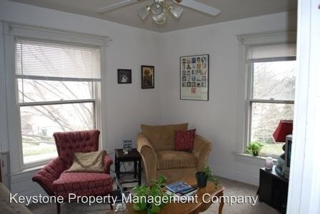 Foto del edificio - 318 1/2-1137-1/2 E Burlington St