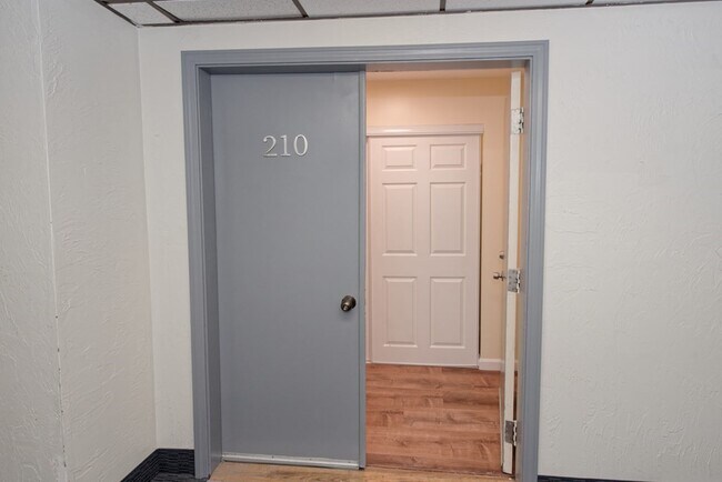 Building Photo - 18 Wrentham Rd