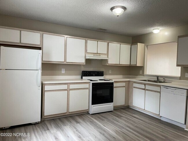 Foto del edificio - Welcome to Hunters Creek!