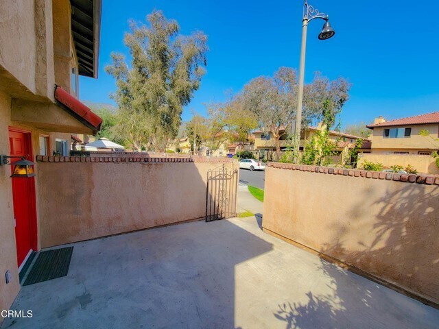 Building Photo - 1131 Cll Linares