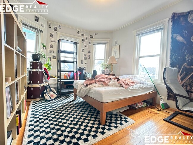 Photo - 550 Washington St Apartment