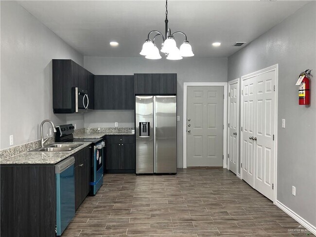 Building Photo - 5909 Puffin Ave