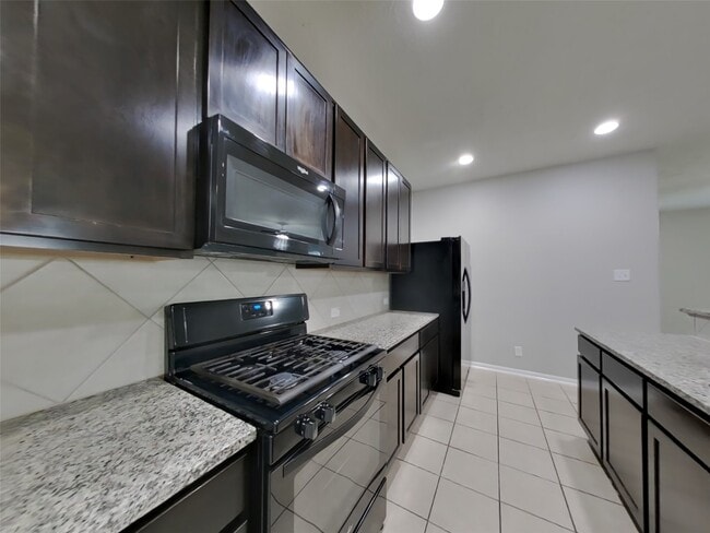 Foto del edificio - 210 Pequin Rd