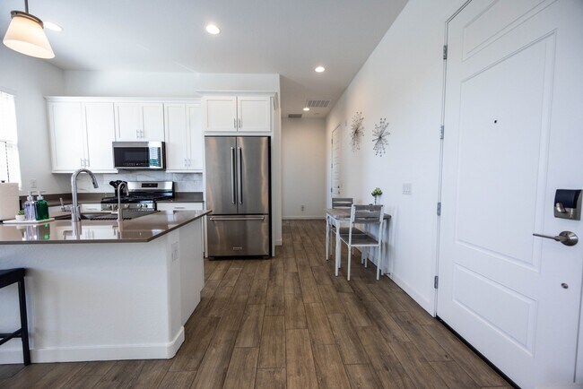 Building Photo - 456 S Jacana Ln