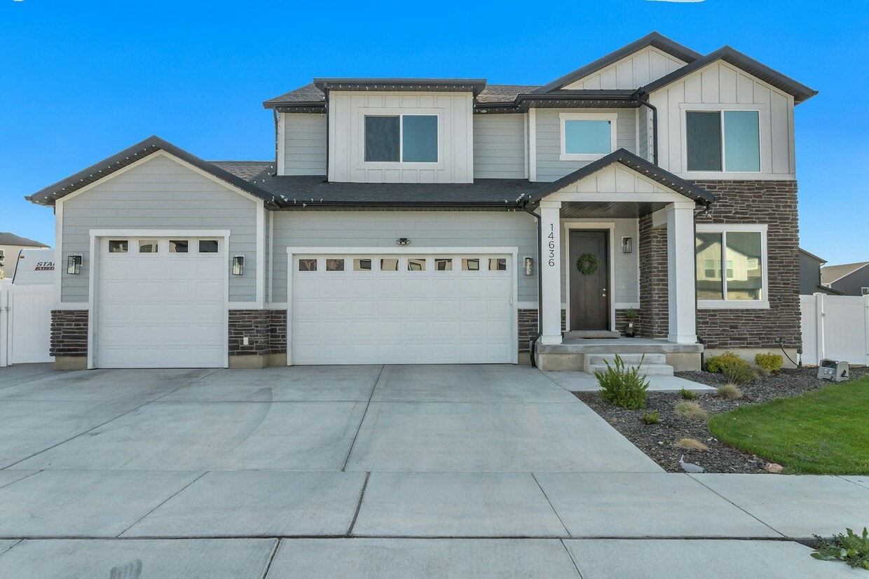 Primary Photo - 14636 Snow Leopard Ln