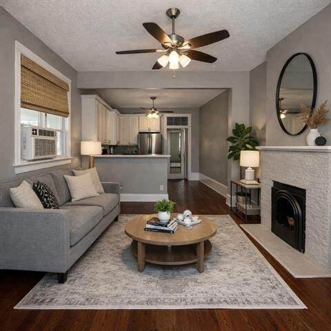 Photo - 8423 Cohn St House