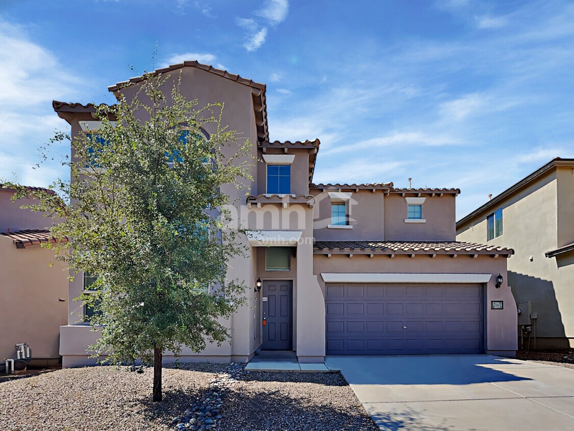 108 E Calle Del Rondador, Sahuarita, AZ 85629 House Rental in