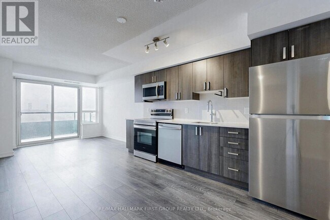 Photo du bâtiment - 1455 Celebration Dr