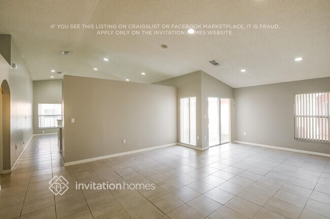 Foto del edificio - 5010 SW 151st Terrace