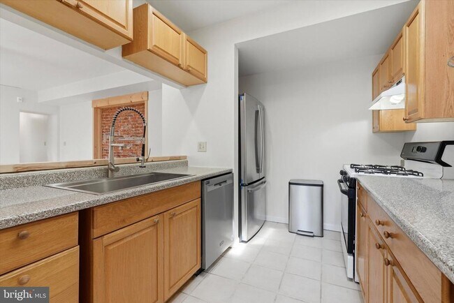 Foto del edificio - 1347 S 6th St