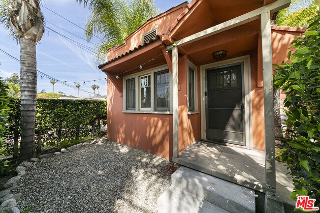 Foto del edificio - 2119 Laverna Ave