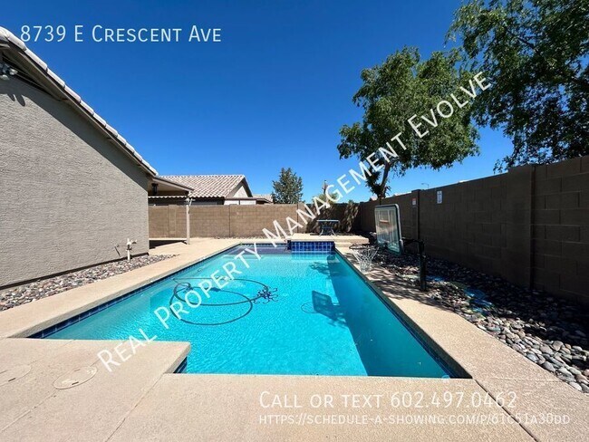 Foto del edificio - POOL MAINTENANCE INCLUDED!