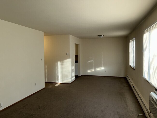 Building Photo - 5143 N 76th St