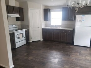 Building Photo - 47719 Fairy Glen Dr