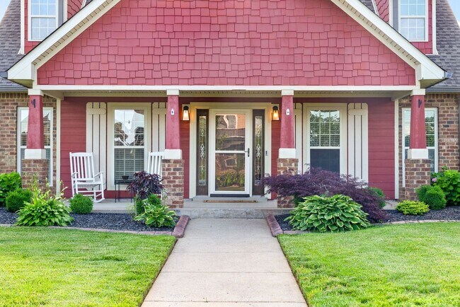 Foto del edificio - Beautiful Craftsman Style Home Waiting for...