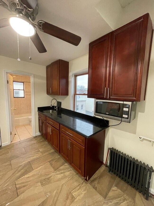 Building Photo - 6040 55th Dr