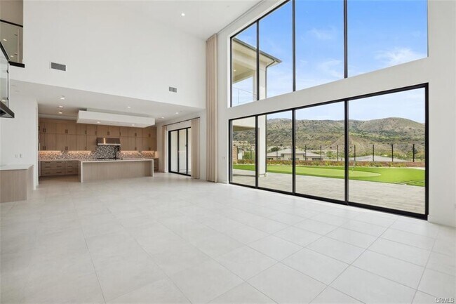 Building Photo - 11854 Hillsborough Ln