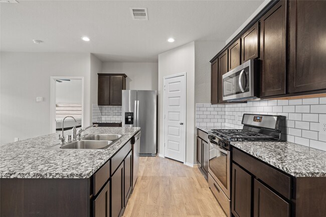 Foto del edificio - 10929 33rd Ave N