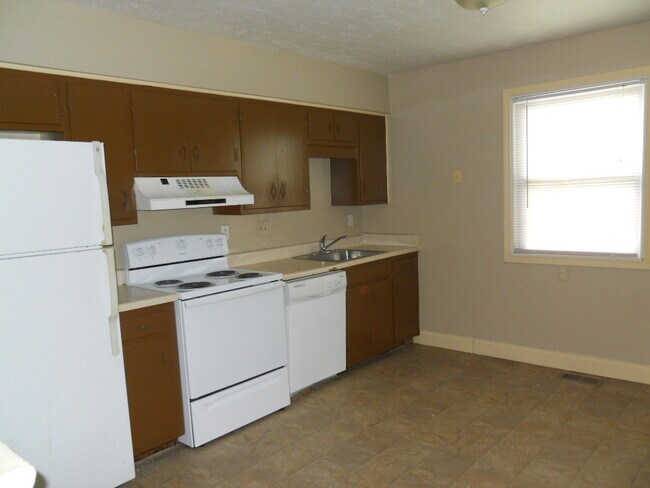 Building Photo - 706 Arizona St