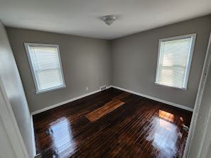 Building Photo - 3 br, 1.5 bath House - 9535 Hubbell St