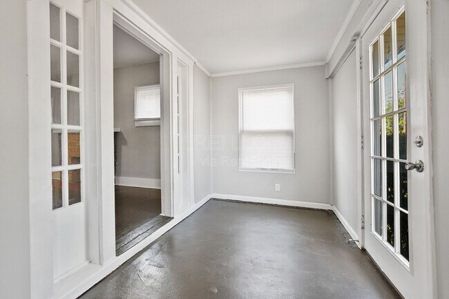 Foto del edificio - 4116 Larkwood Ave