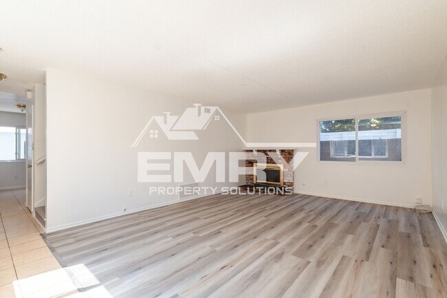 Foto del edificio - 3848 W 105th St