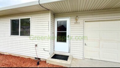 Building Photo - 1034-1034 NE Lija Loop