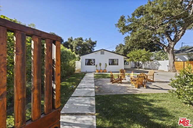 Foto del edificio - 251 N Encinal Ave