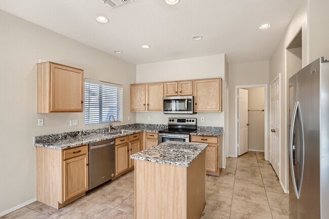 Foto del edificio - COMING SOON.  Pets Welcome. Turf backyard. Quiet cul-de-sac lot. Bonus Room/loft. 3 blocks to awa...