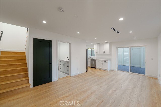 Foto del edificio - 14125 Emelita St