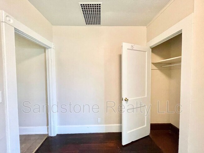Foto del edificio - 1637-1639 E 31st St