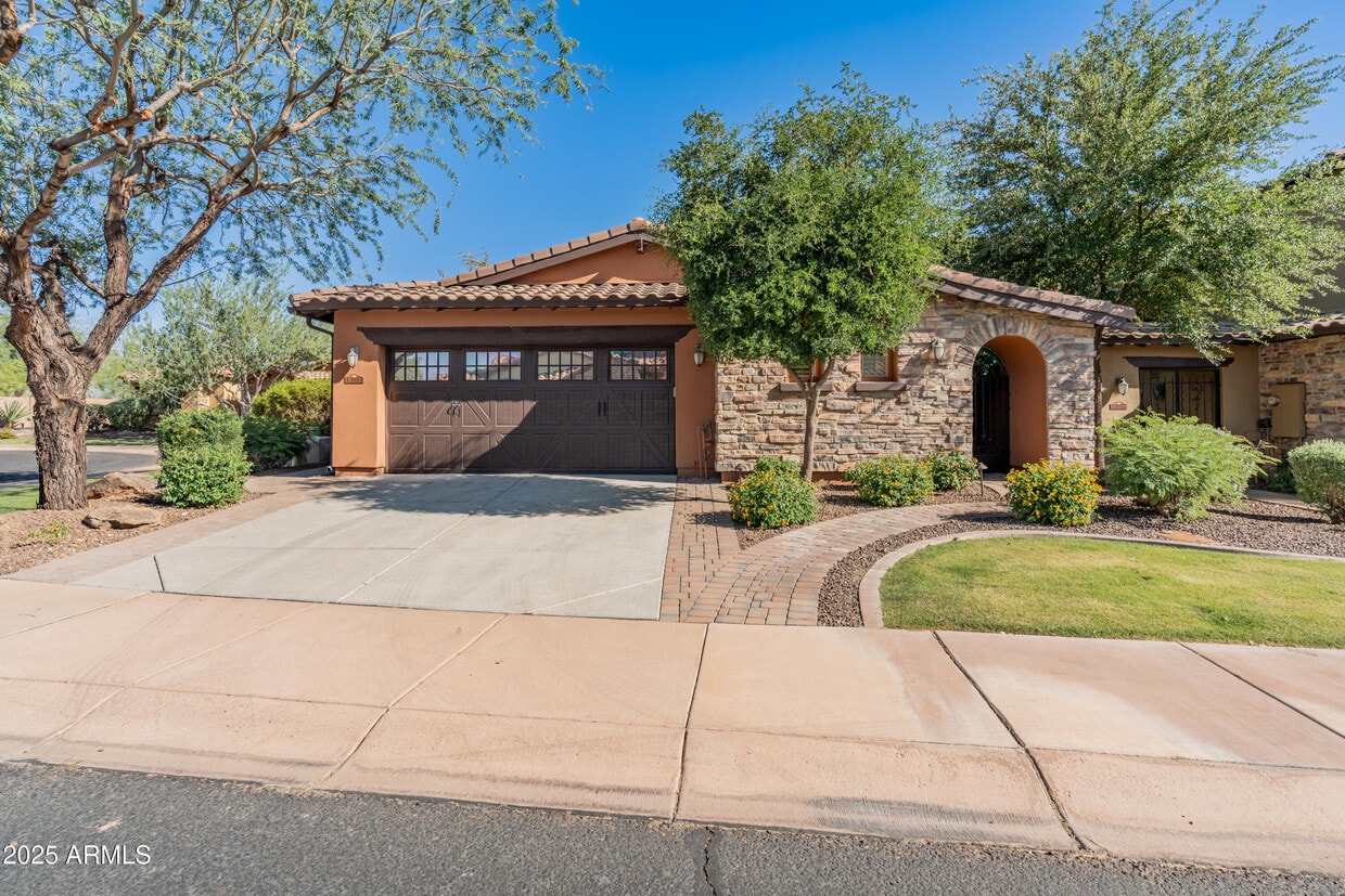 Primary Photo - 12073 W Desert Mirage Dr