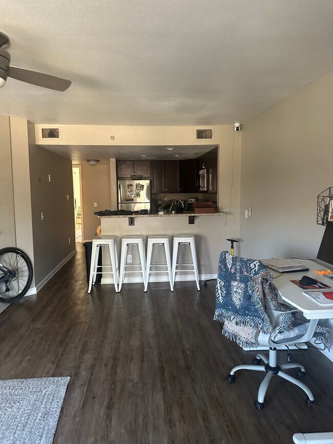 Foto del edificio - 2728 Juniper Ave