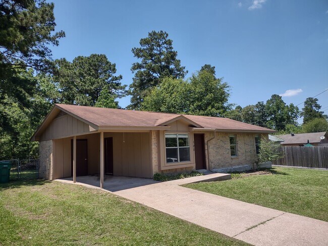 Building Photo - 102 Libby Cir