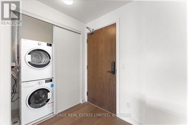 Photo du bâtiment - 1161 Kingston Rd